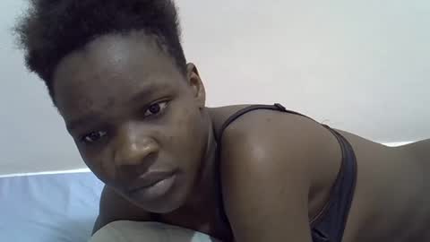 Snapshot of cute_marion chatting on 02.22.25 cute_marion online show from 02.22.25