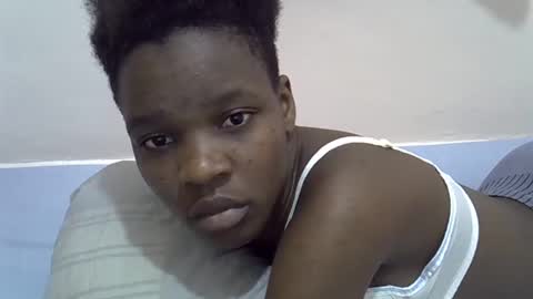 Snapshot of cute_marion chatting on 02.22.25 cute_marion online show from 02.22.25