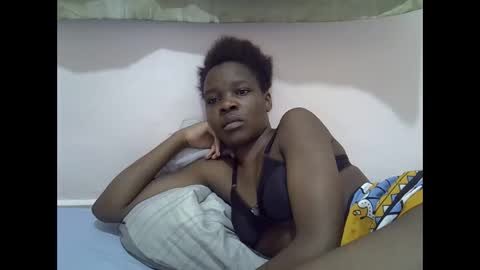 Snapshot of cute_marion chatting on 02.26.25 cute_marion online show from 02.26.25