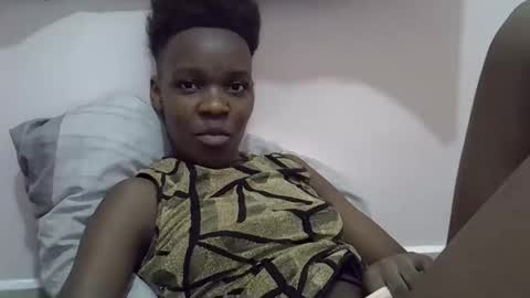 Snapshot of cute_marion chatting on 02.28.25 cute_marion online show from 02.28.25