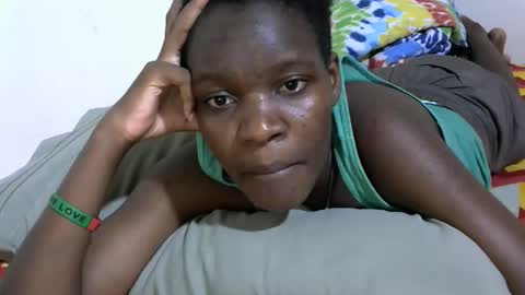 Snapshot of cute_marion chatting on 09.12.25 cute_marion online show from 09.12.25