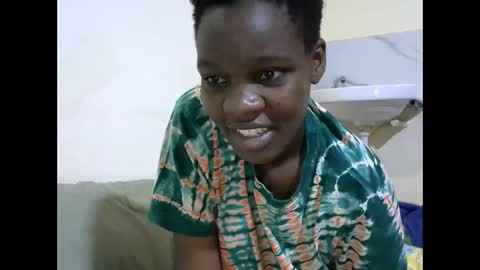 Snapshot of cute_marion chatting on 09.30.25 cute_marion online show from 09.30.25