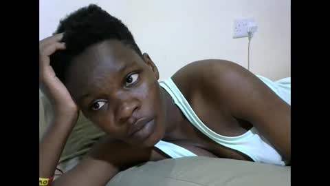 Snapshot of cute_marion chatting on 10.18.25 cute_marion online show from 10.18.25