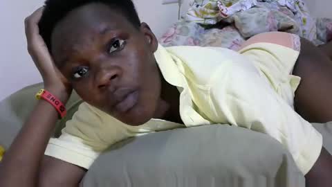 Snapshot of cute_marion chatting on 10.21.25 cute_marion online show from 10.21.25