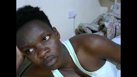 Snapshot of cute_marion chatting on 10.22.25 cute_marion online show from 10.22.25