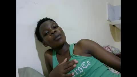 Snapshot of cute_marion chatting on 10.23.25 cute_marion online show from 10.23.25