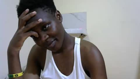 Snapshot of cute_marion chatting on 10.25.25 cute_marion online show from 10.25.25