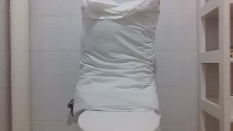 Snapshot of cute_melannin chatting on 10.17.25 tiff flavian online show from 10.17.25