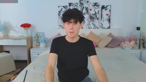 Snapshot of cute_mikex chatting on 10.18.25 Mike online show from 10.18.25