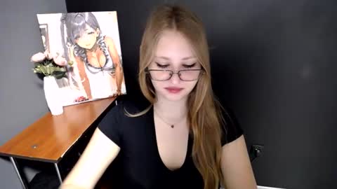 Snapshot of cute_minx chatting on 07.13.26 Veronica online show from 07.13.26