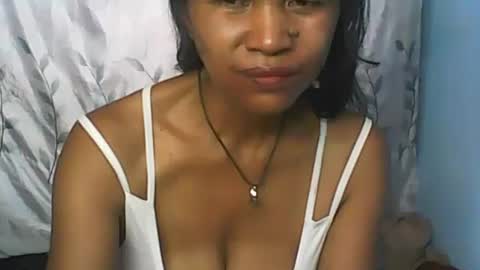 Snapshot of cute_moll chatting on 02.08.25 murielle online show from 02.08.25