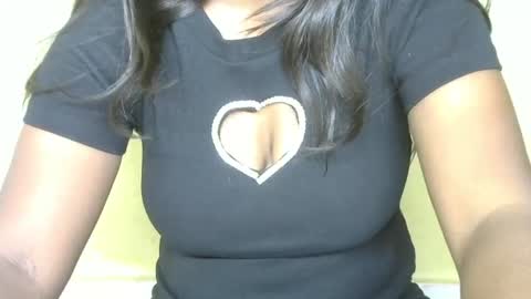 Snapshot of cute_payalji chatting on 10.15.25 alia online show from 10.15.25