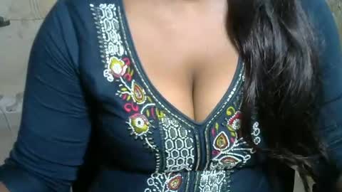 Snapshot of cute_payalji chatting on 06.01.26 alia online show from 06.01.26