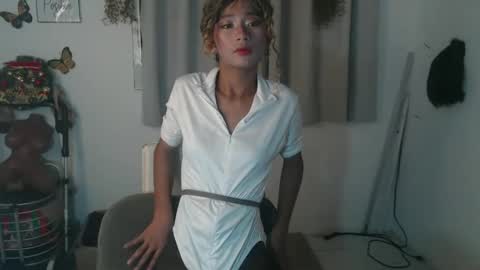 Snapshot of cute_pinay222 chatting on 10.06.25 FIONA online show from 10.06.25