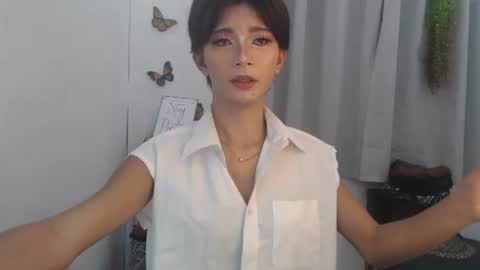 Snapshot of cute_pinay222 chatting on 11.01.25 FIONA online show from 11.01.25