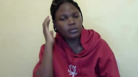 Snapshot of cute_roxie chatting on 12.16.24 cute_roxie online show from 12.16.24