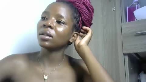 Snapshot of cute_sexy3 chatting on 01.30.25 SHARON online show from 01.30.25