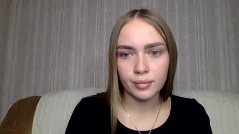 Snapshot of cute_shy06 chatting on 11.19.25 cute_shy06 online show from 11.19.25