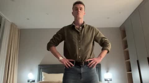 cute_skywalker online show from 11.01.25