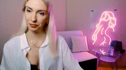 cute_smile_shy online show from 01.07.26