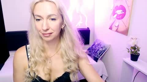 Snapshot of cute_smile_shy chatting on 07.14.26 cute_smile_shy online show from 07.14.26