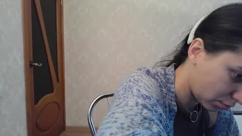 cute_strawberry_ online show from 12.05.24