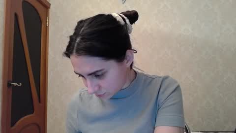 cute_strawberry_ online show from 12.07.24