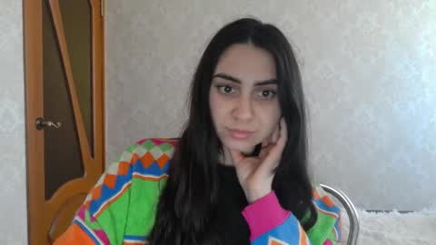cute_strawberry_ online show from 02.20.25