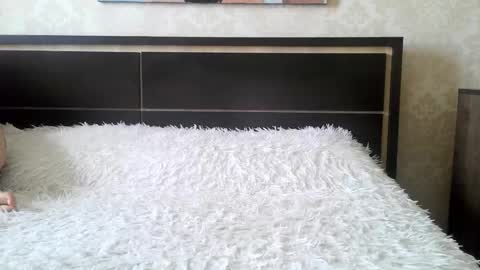 Snapshot of cute_strawberry_ chatting on 10.06.25 cute_strawberry_ online show from 10.06.25