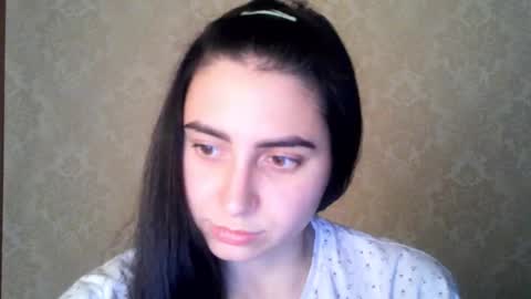 Snapshot of cute_strawberry_ chatting on 10.28.25 cute_strawberry_ online show from 10.28.25