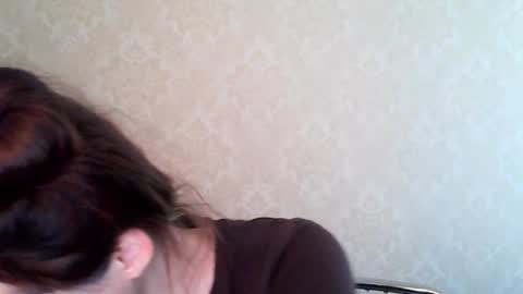 Snapshot of cute_strawberry_ chatting on 11.02.25 cute_strawberry_ online show from 11.02.25