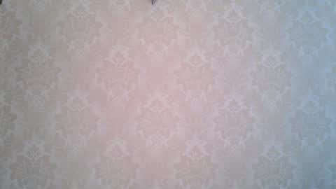 Snapshot of cute_strawberry_ chatting on 11.04.25 cute_strawberry_ online show from 11.04.25