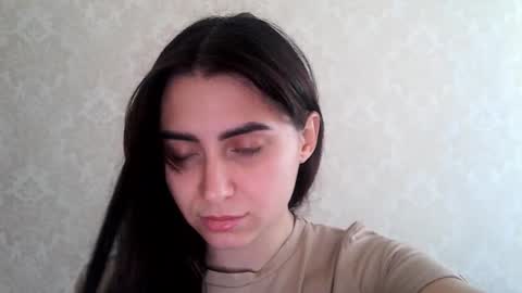 Snapshot of cute_strawberry_ chatting on 11.09.25 cute_strawberry_ online show from 11.09.25