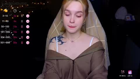 Snapshot of cute_summer_breathe chatting on 10.18.25 Sue online show from 10.18.25