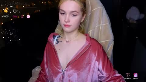 Snapshot of cute_summer_breathe chatting on 10.28.25 Sue online show from 10.28.25