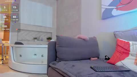 katalinda montt online show from 11.23.25