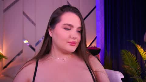 Snapshot of cuteamberr chatting on 10.18.25 Amber online show from 10.18.25