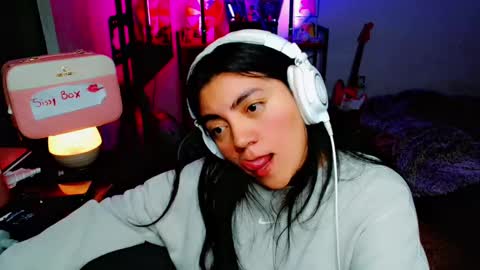 Snapshot of cuteambervi chatting on 02.04.25 Princess Amber online show from 02.04.25