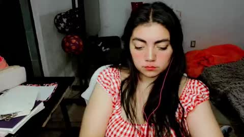 Snapshot of cuteambervi chatting on 10.26.25 Princess Amber online show from 10.26.25