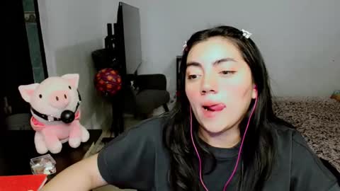 Snapshot of cuteambervi chatting on 11.03.25 Princess Amber online show from 11.03.25