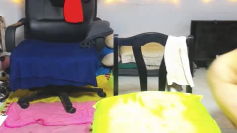 Snapshot of cuteandsexyone chatting on 12.20.24 CuteAndSexyOne Na and Brian online show from 12.20.24