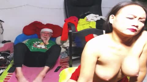 Snapshot of cuteandsexyone chatting on 12.30.24 CuteAndSexyOne Na and Brian online show from 12.30.24