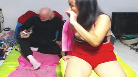 Snapshot of cuteandsexyone chatting on 01.18.25 CuteAndSexyOne Na and Brian online show from 01.18.25