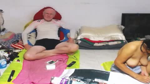 Snapshot of cuteandsexyone chatting on 01.27.25 CuteAndSexyOne Na and Brian online show from 01.27.25