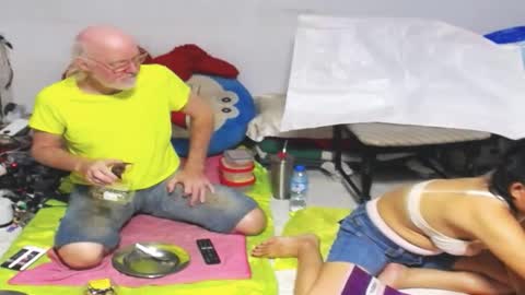 Snapshot of cuteandsexyone chatting on 02.09.25 CuteAndSexyOne Na and Brian online show from 02.09.25