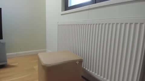 Snapshot of cuteangelx chatting on 01.05.25 Anne-Marie online show from 01.05.25