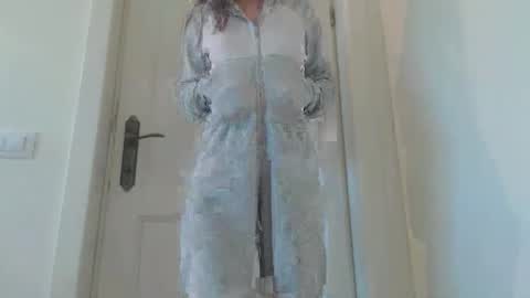 Snapshot of cuteangelx chatting on 10.29.25 Anne-Marie online show from 10.29.25