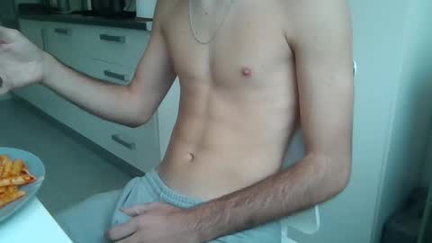 Snapshot of cuteanonguy chatting on 10.19.25 cuteanonguy online show from 10.19.25
