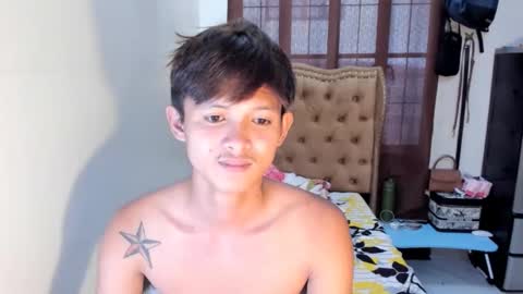 Snapshot of cuteboiixxx chatting on 04.08.26 cuteboiixxx online show from 04.08.26
