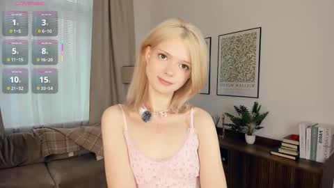 Snapshot of cutebrutality chatting on 10.23.25 Alice online show from 10.23.25